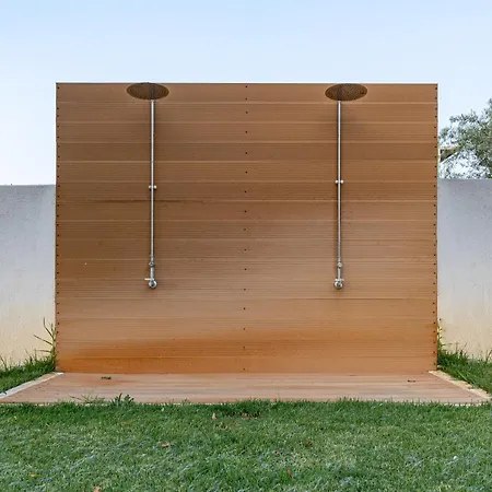 דירה Theosis Signature *