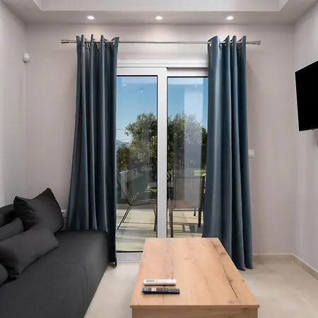 דירה Theosis Signature *