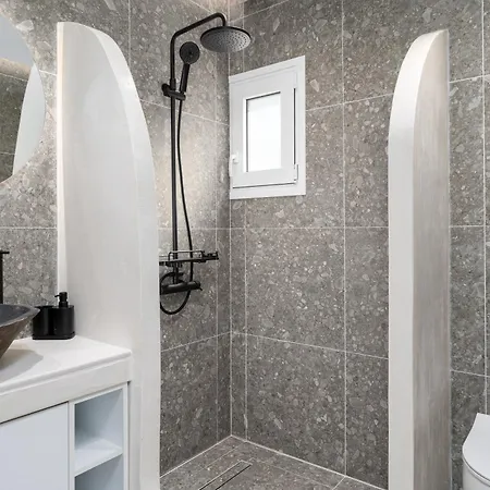 Theosis Signature * דיאקופטו