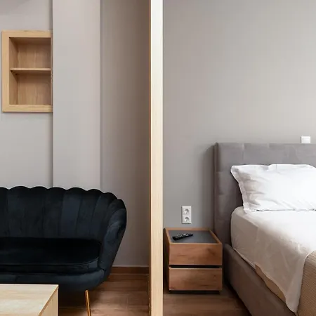 Theosis Signature דירה *