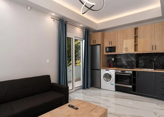 Theosis Signature Apartamento Diakopto