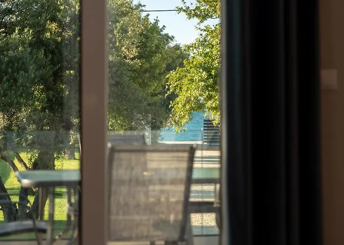 Theosis Signature Appartement Diakopto