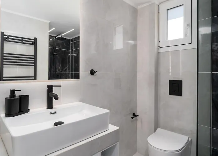 Theosis Signature Apartamento Diakopto